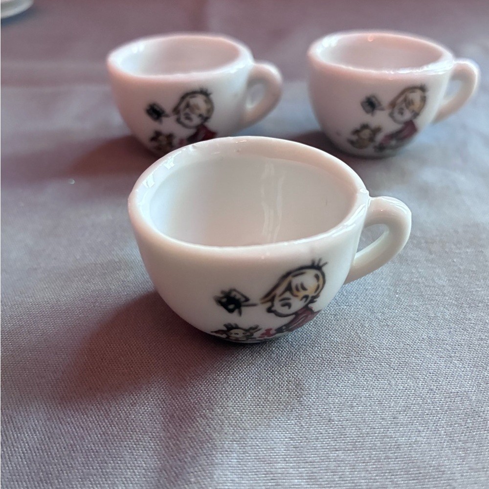 Vintage Mini Toy Tea Set - Blond Girl with Butterfly, 9 Piece Set - Picture 13 of 13